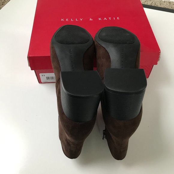 NWOT Kelly and Kate Brown Suede Ankle Booties - Picture 7 of 10